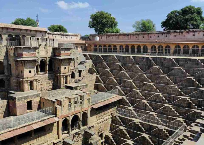 abhaneri stepwell_1_11zon