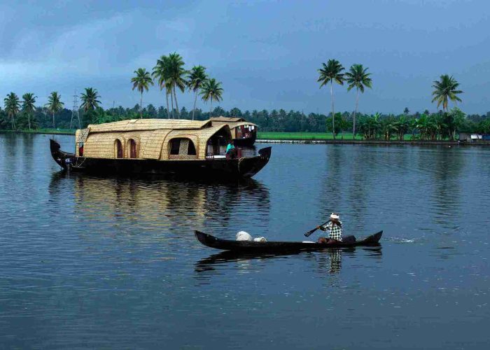 alappuzha_backwaters_7_411 (1)_11zon